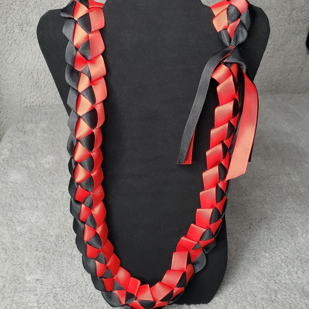 Ribbon Lei Red and Black 20.5-inches
